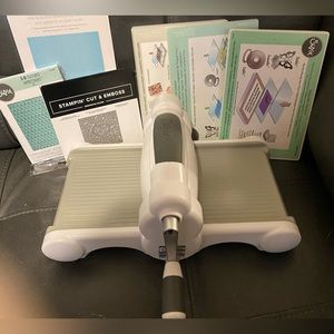 Sizzix big shot machine- manual die cutting and embossing
